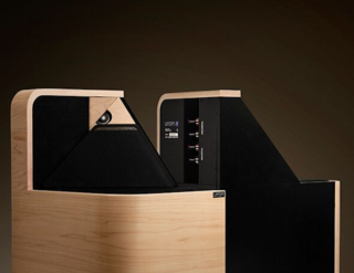 Larsen-9-top-of-the-speaker-1-1.png