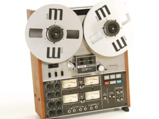 Teac A 3340 S  fyrkanalbandspelare beg.  med fl.