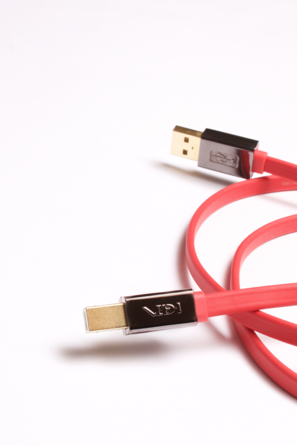 van-den-Hul-USB-Ultimate-2-e1525398059275-600×900-1-2.png